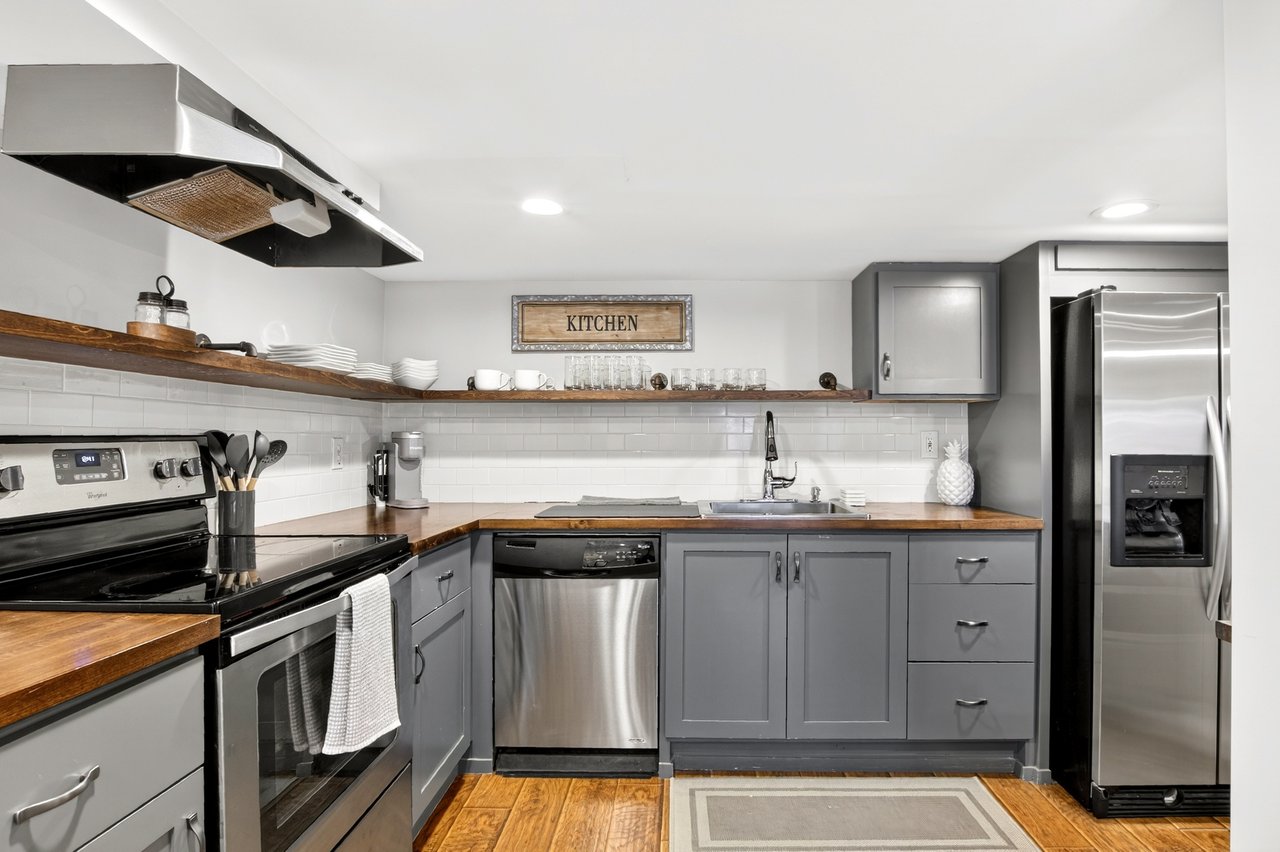 1840 Timothy Drive NE