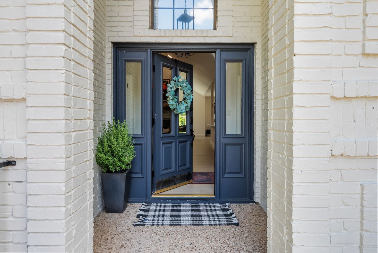 7302 Anaqua Dr