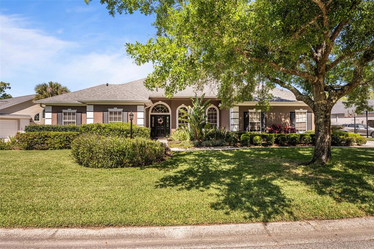 887 Bentley Green Cir