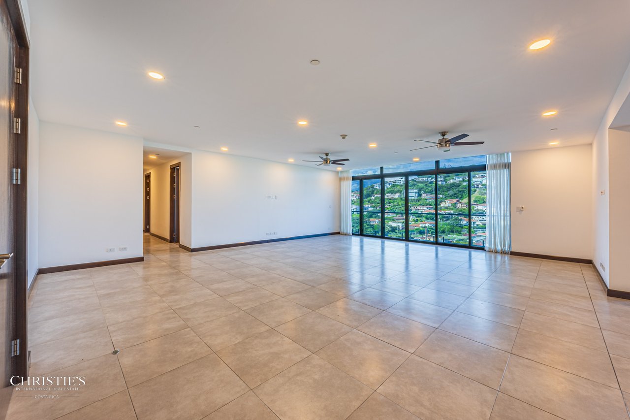 Luxurious Four-Bedroom Condo in the Hills of Escazú   
