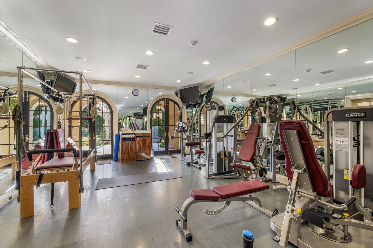 120 Montecito Ranch Ln