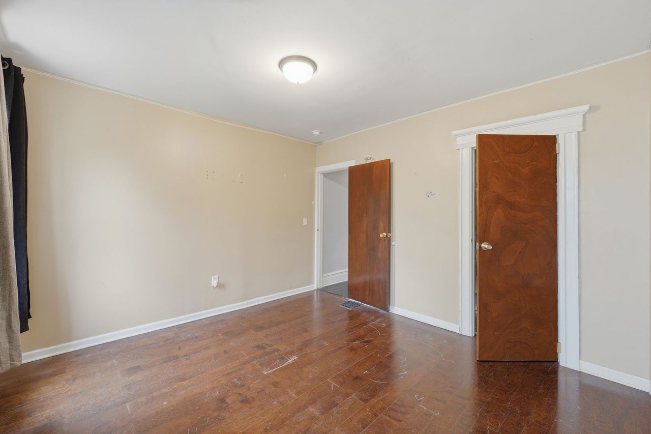 270 Snyder St, Orange, NJ 07050