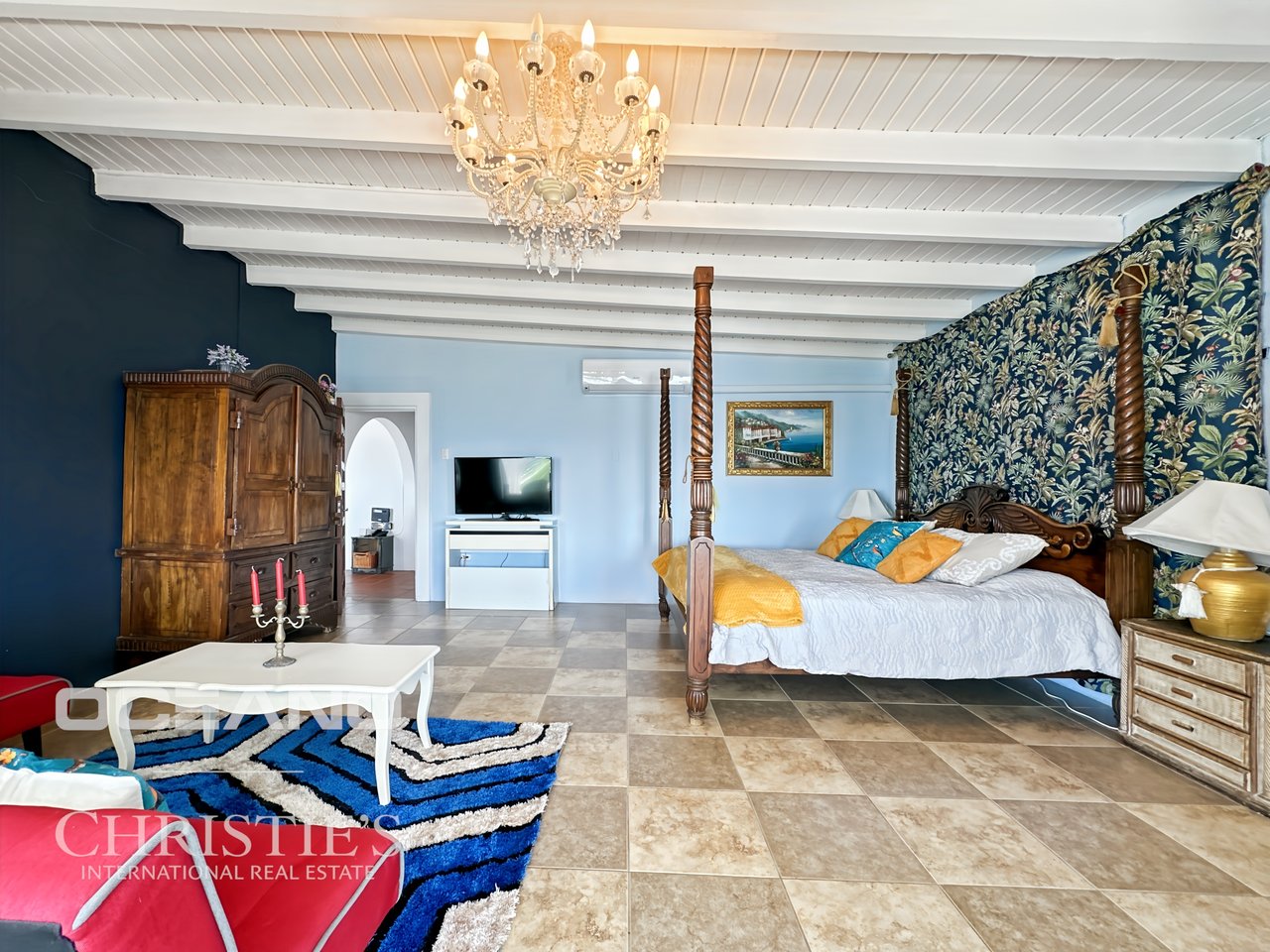 Investment Opportunity – 3-Bedroom Villa with Studio and Independent Unit