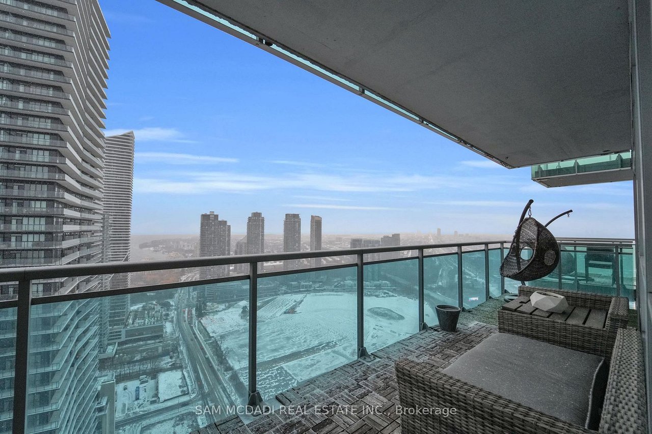 BROOKERS LANE LUXURY PENTHOUSE