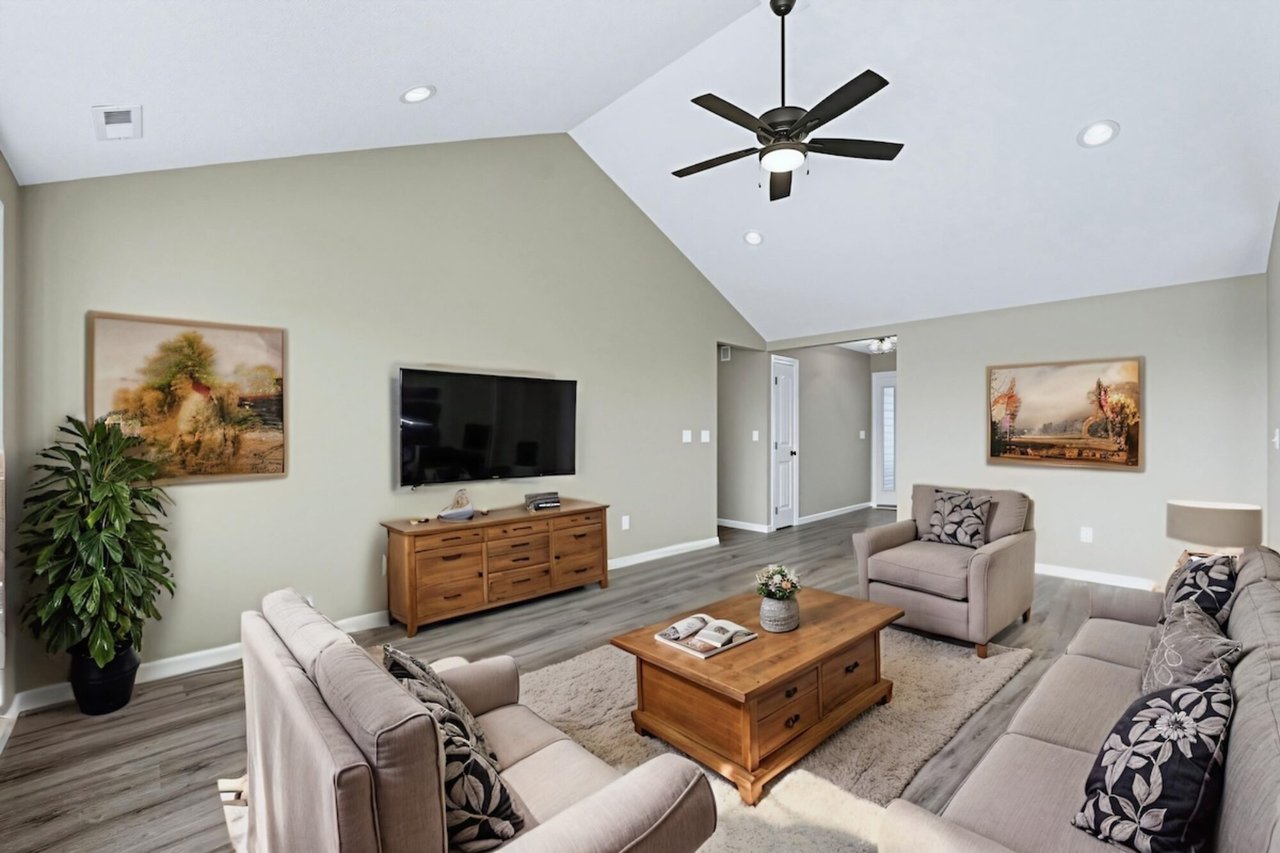 22238 Travertine Run