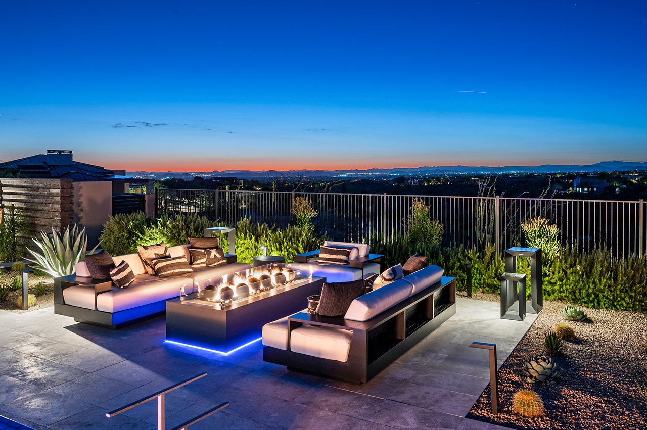 10784 E PINNACLE PEAK Road