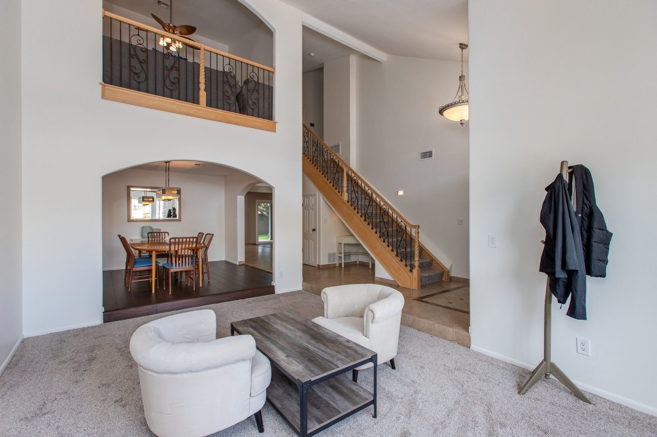 1067 E Seminole Dr.