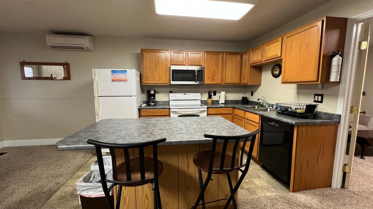 555 Hwy 101 S Apt 1