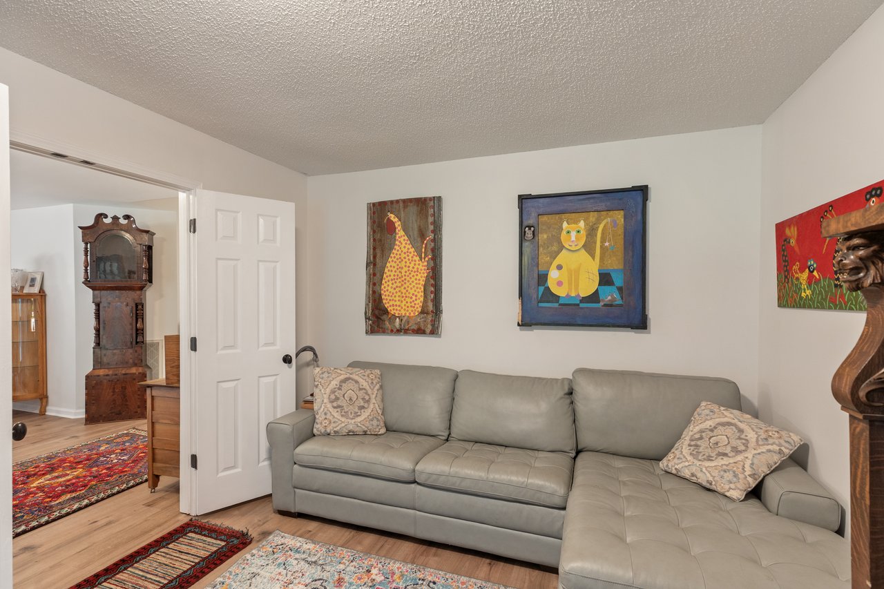 75 Hickory Dr