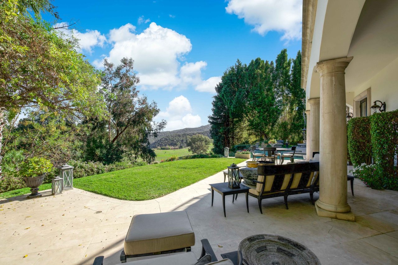 16677 Stone Oak Park