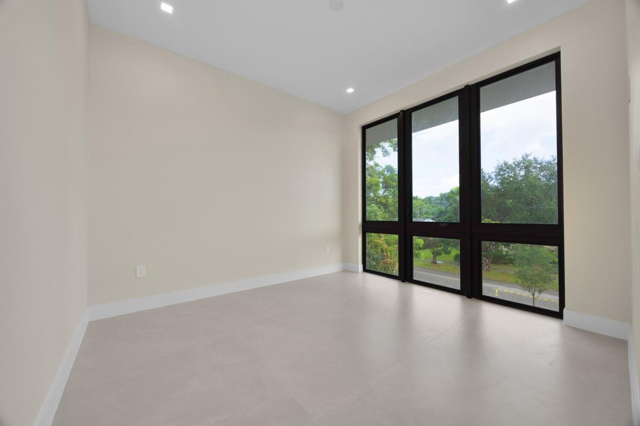 Sophisticated New Construction in the Heart of Miami