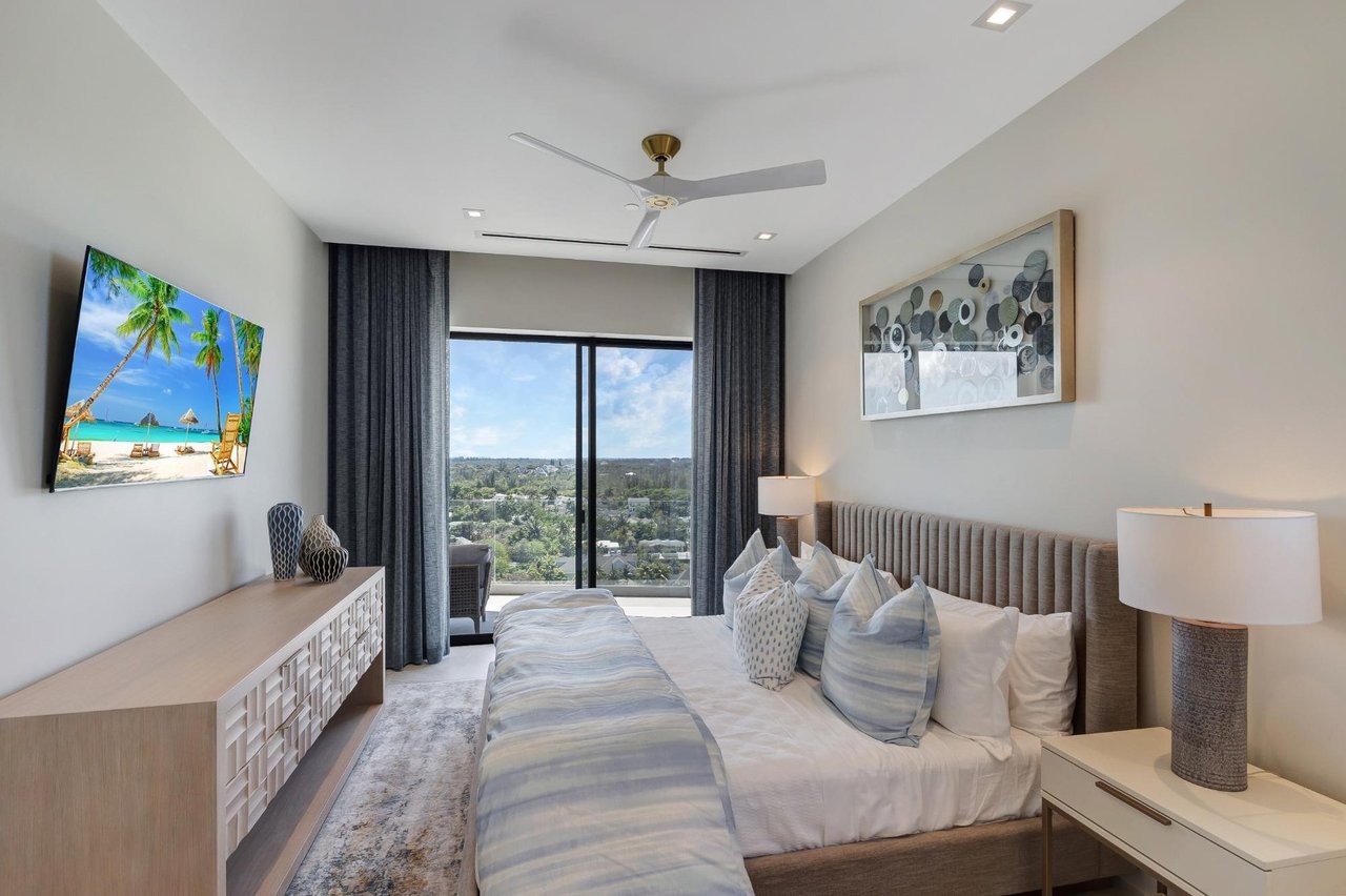 Aqualina Beach Front Apartment, 1103 