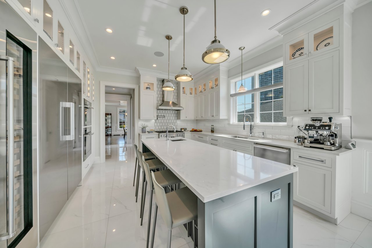 214 Forest Road