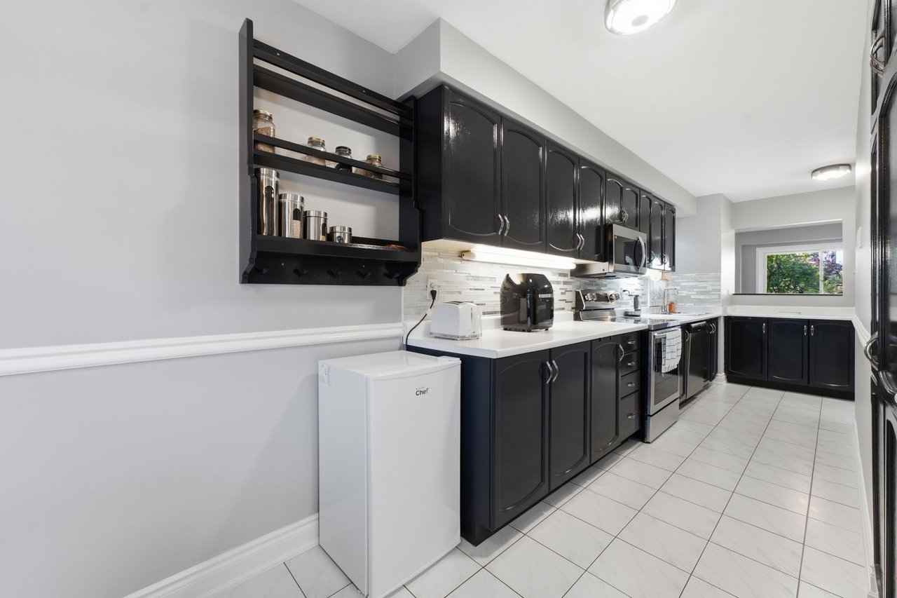 3050 Orleans Rd 111