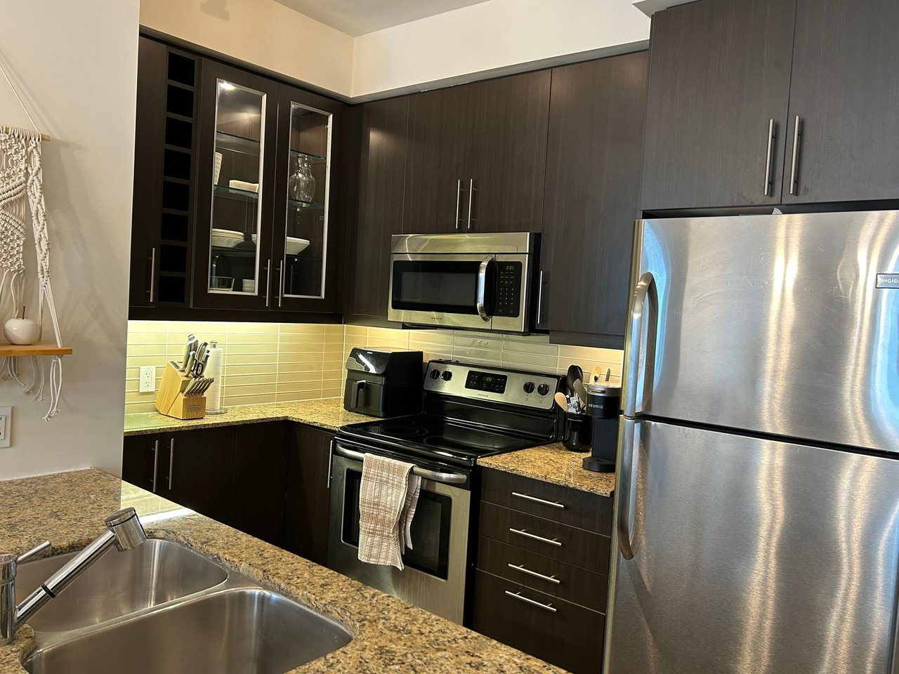 530 St Clair Ave W Unit: 1605