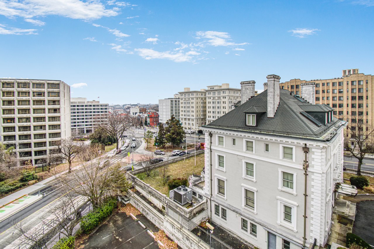 2013 Columbia Rd Unit E