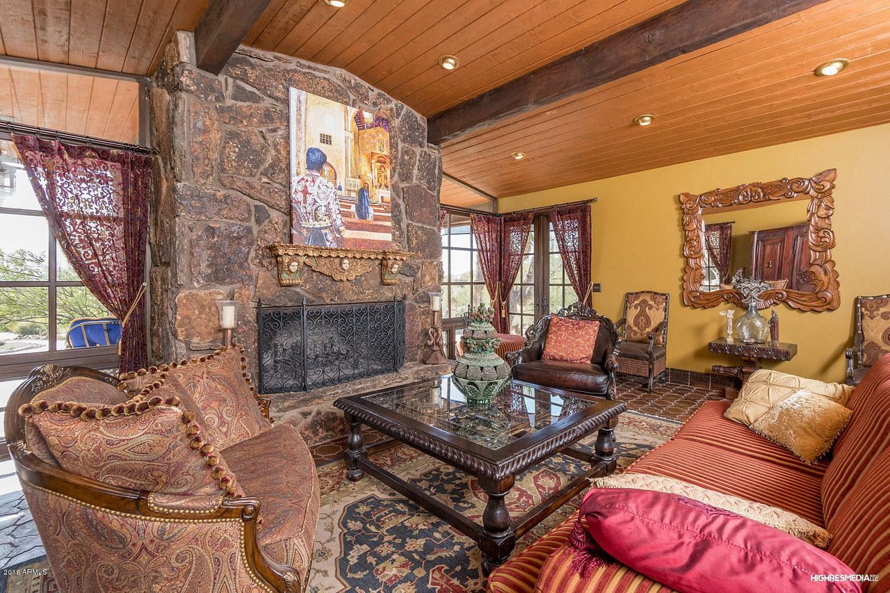 39023 N BOULDER VIEW Dr