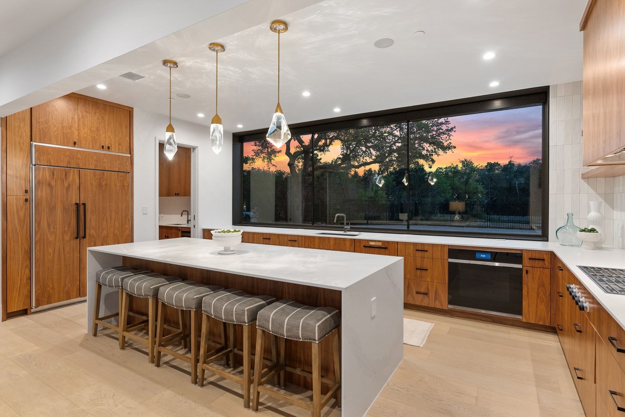 Refined Westlake Retreat