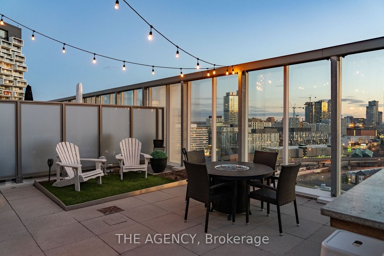 PENTHOUSE LIVING IN CORKTOWN