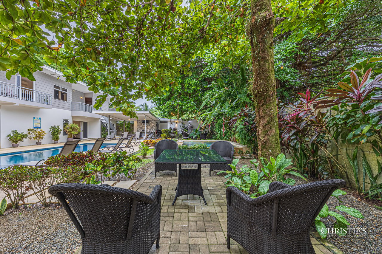 Uvita Paradise Hotel – Walk-to-Beach Boutique Hospitality Opportunity