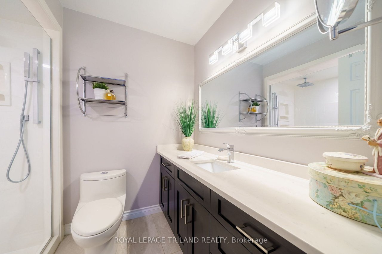 60 Rosecliffe Cres 12