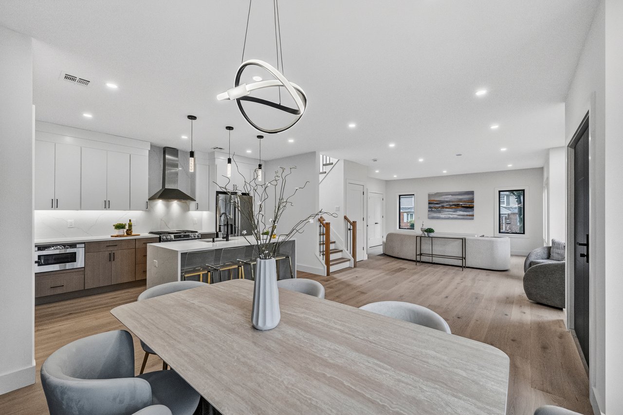 887 Linden Ave, Ridgefield, NJ 07657