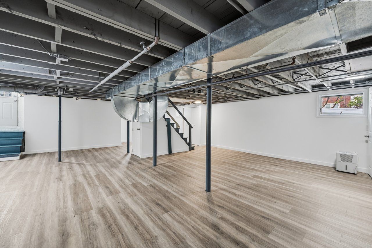 30 Lodge Rd, Belmont