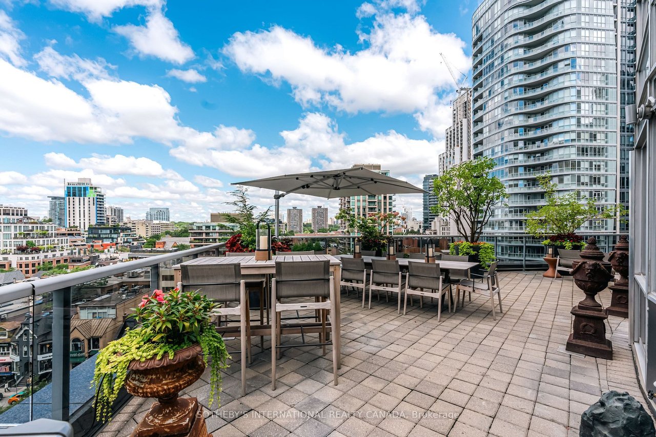 PERFECT SUITE IN YORKVILLE