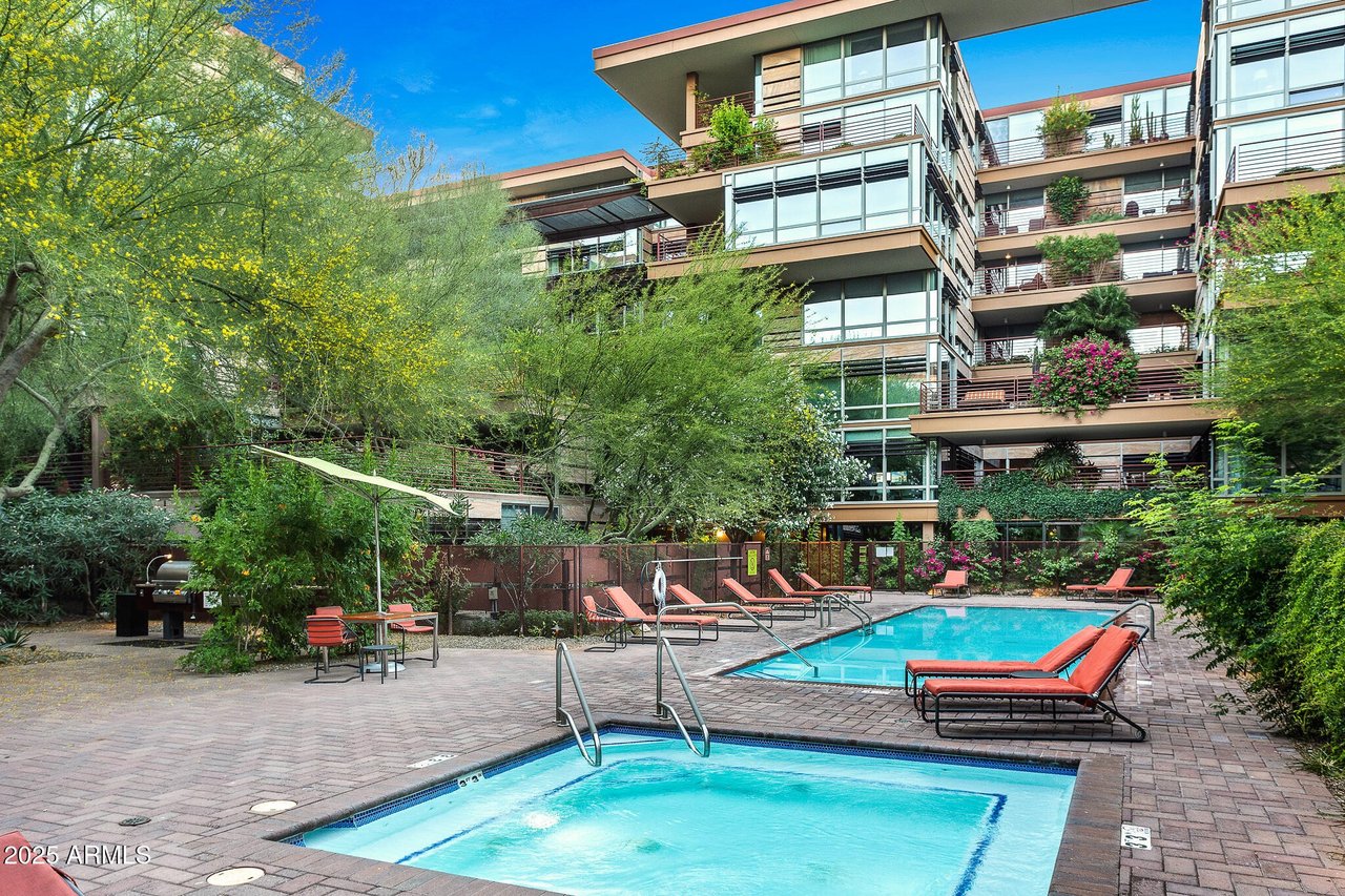 7147 E Rancho Vista Dr, #4007