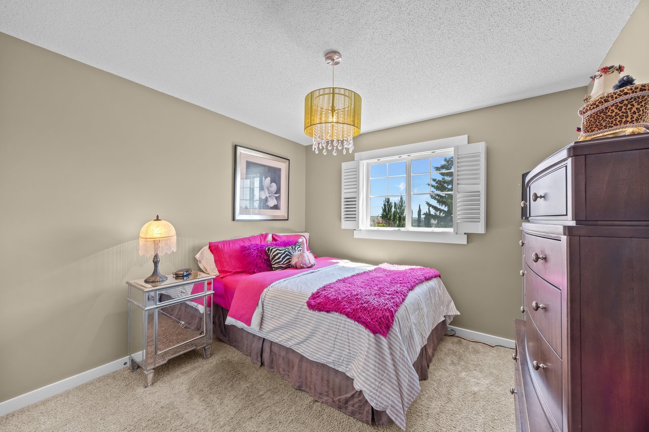 113 Tusslewood Bay NW