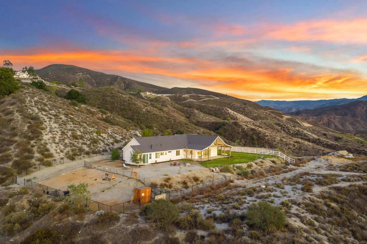 41950 Calle La Escondida