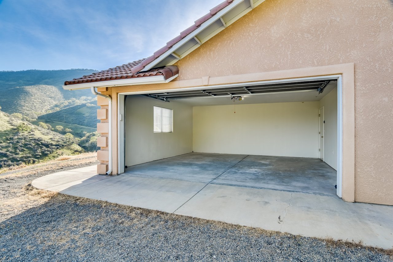 27557 Paradise Valley Lane Clovis California 93619