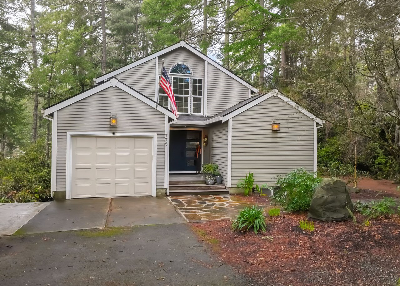 Exterior view of the sold contemporary coastal home at 775 3rd Street in Manzanita, Oregon