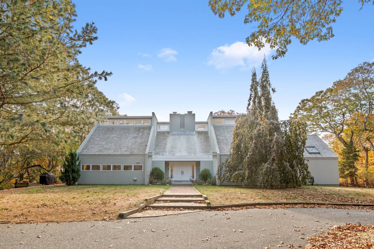 42 DAVIS DR