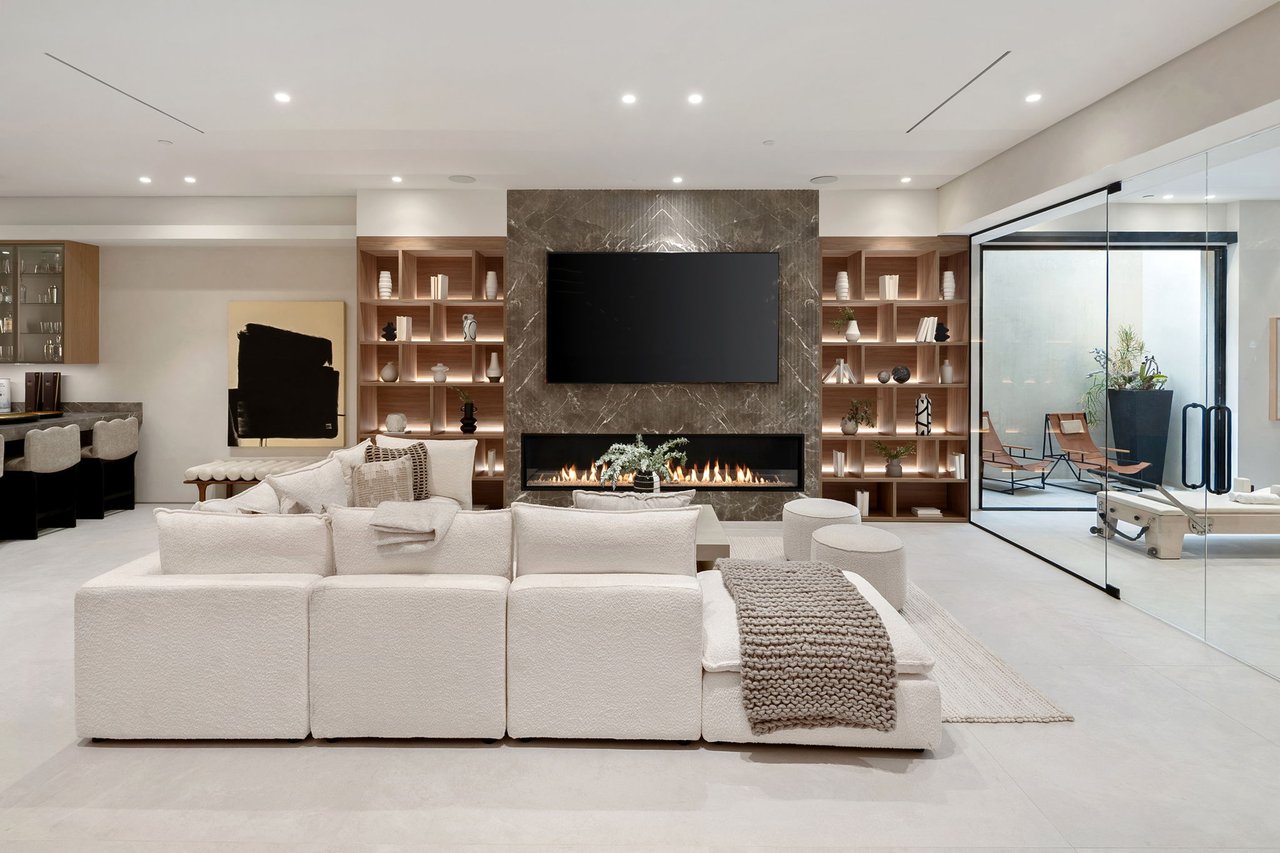 528 Marguerita Avenue