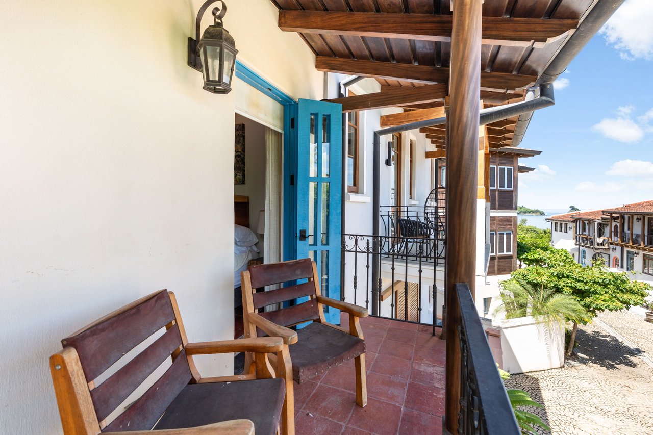 5 Calle Cartagena | This coastal retreat offers a perfect blend of comfort and convenience.