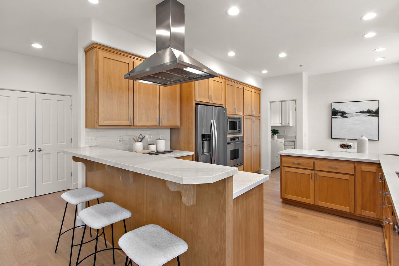 809 Mountain View Dr