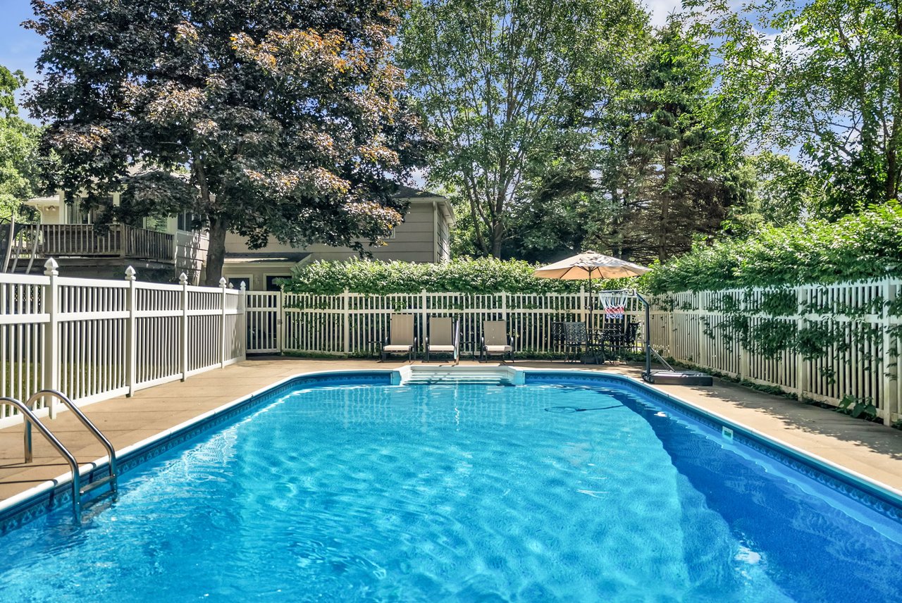 32 Briarwood Road
