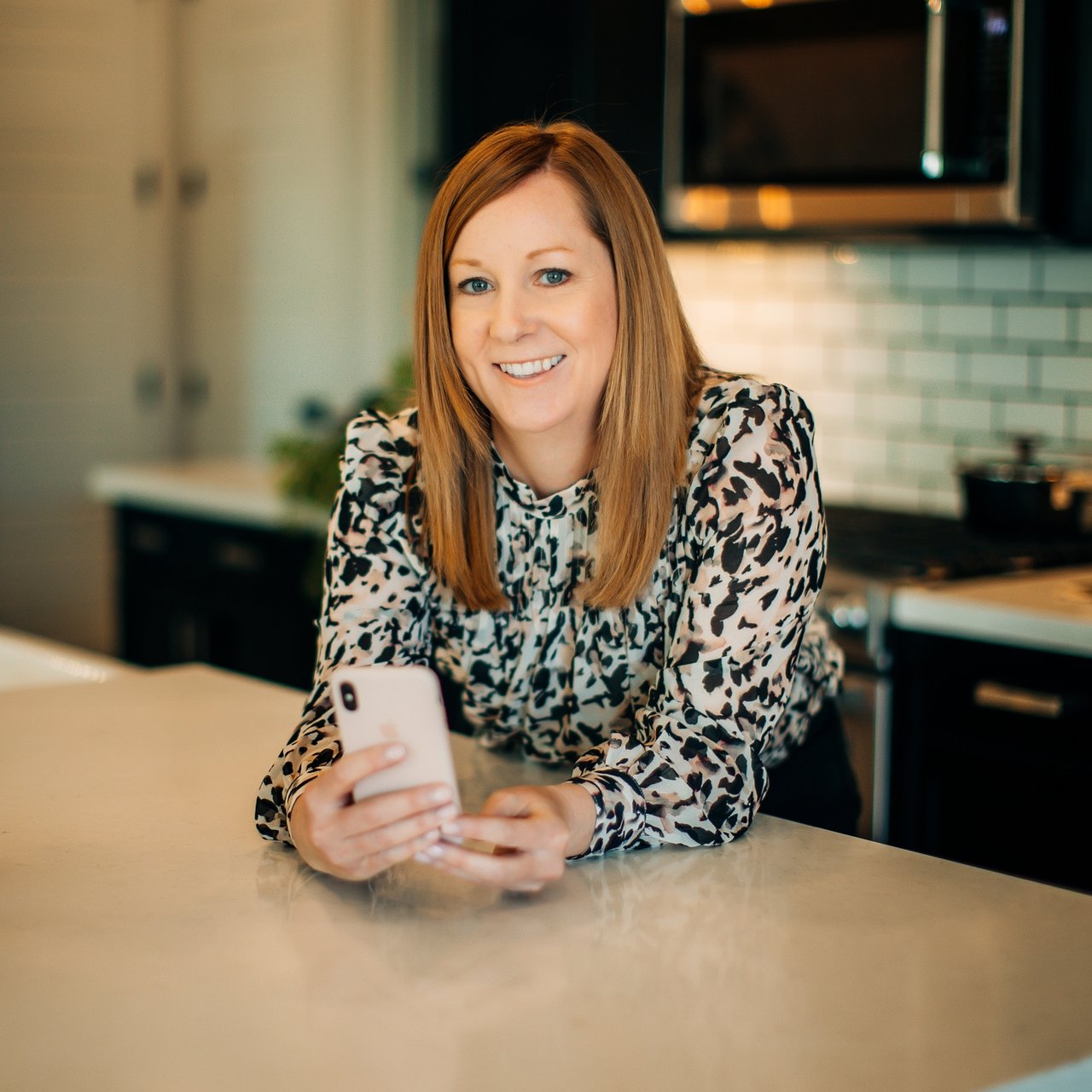 Lisa Gatchalian	Scottsdale, AZ Real Estate Agent Headshot
