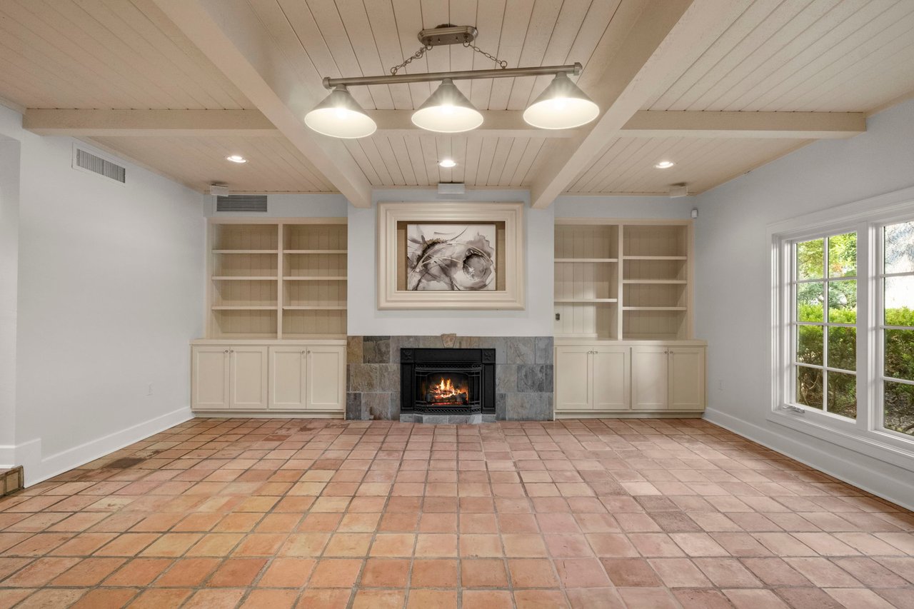 Luxury Property in Olmos Park
