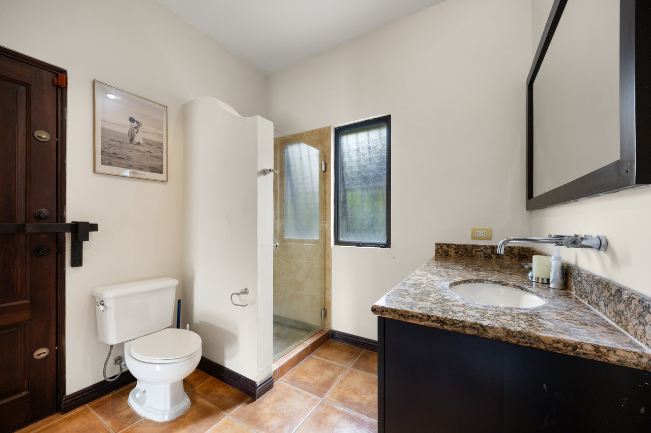 Casa de Vida, Altos de Flamingo | Mediterranean-Style Villa with Pool & Guest House Near Playa Flamingo