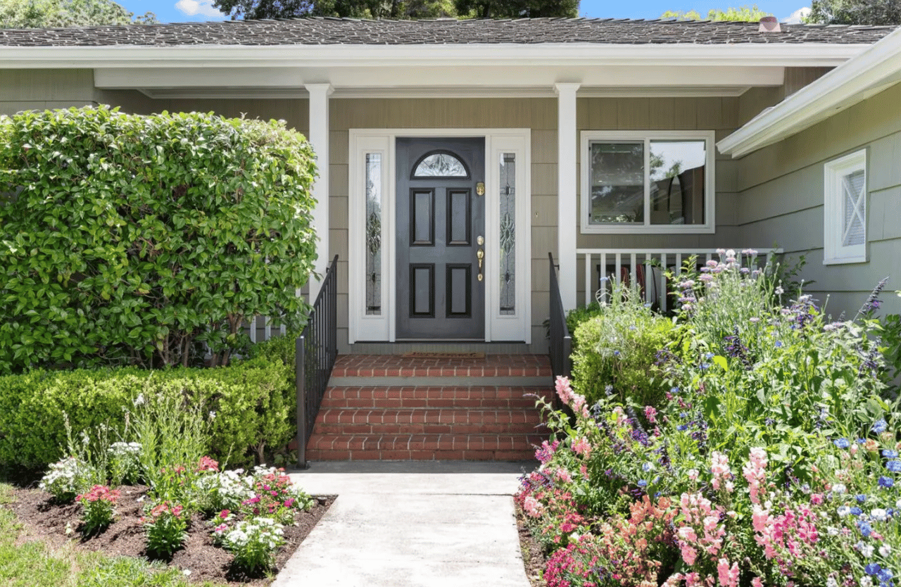 301 W Hillsdale Blvd