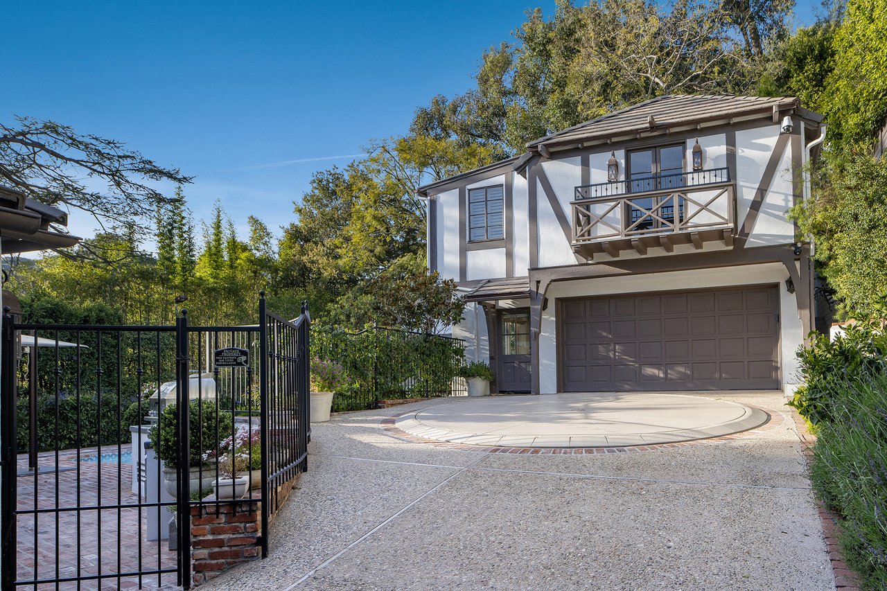 9541 Heather Rd, Beverly Hills