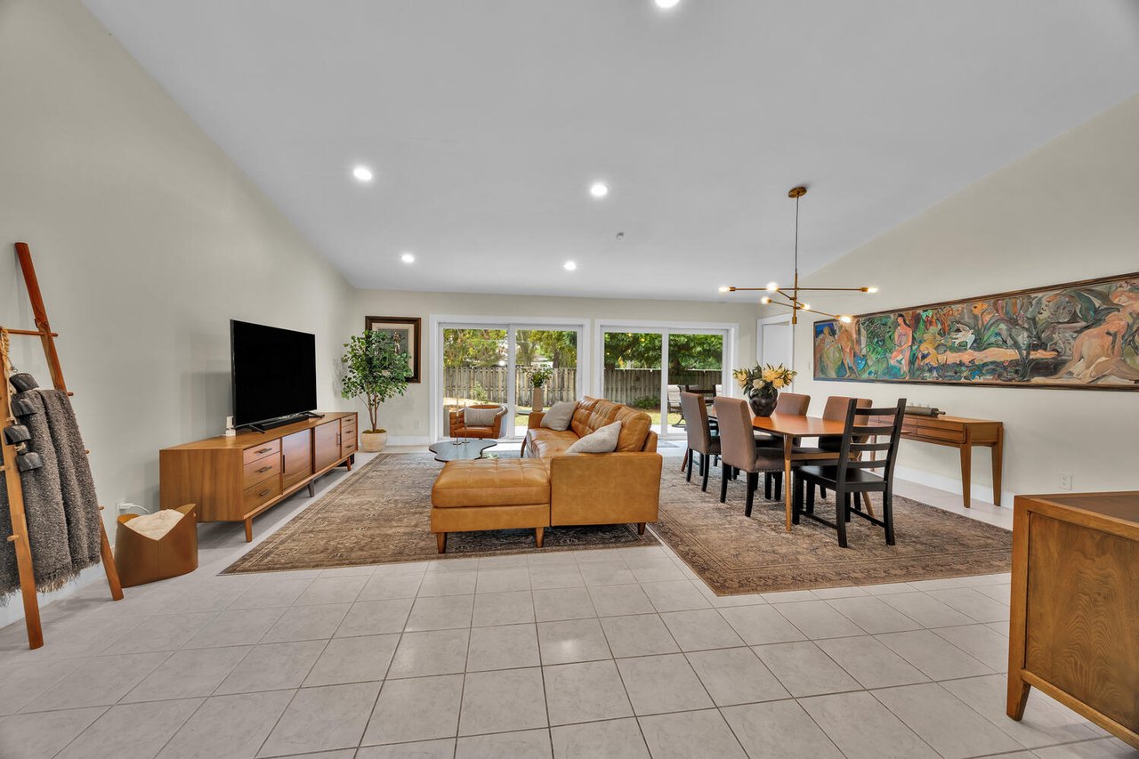 Spacious Living on a Private Cul-de-Sac