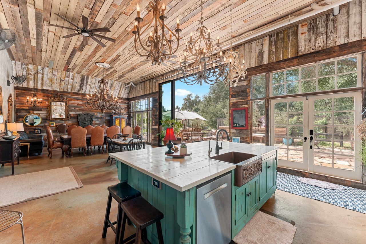 39455 Avenida La Cresta