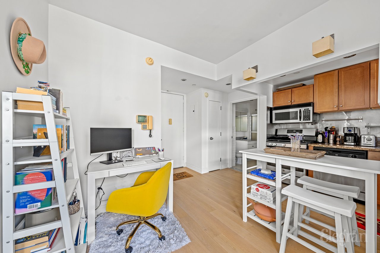 520 West 23rd Street, 11D