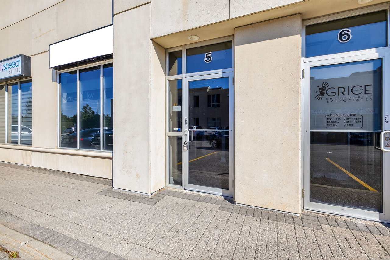 5 - 16945 Leslie St, Newmarket