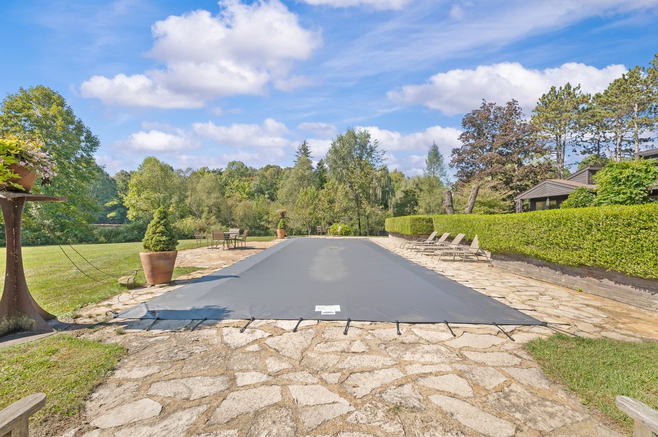 2408 E 800 N, La Porte, IN 46350