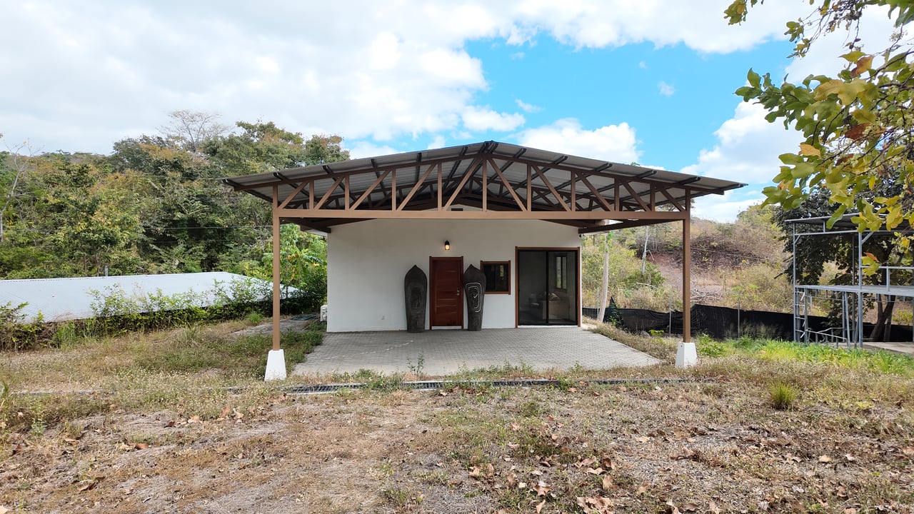 Casita Rustica + Large Lot - Playa Grande