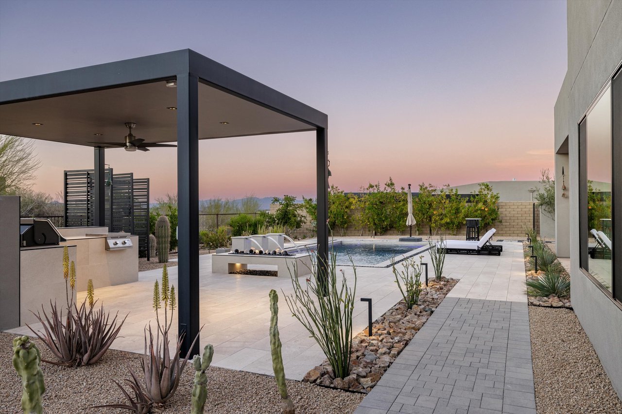 13114 E JUAN TABO Road